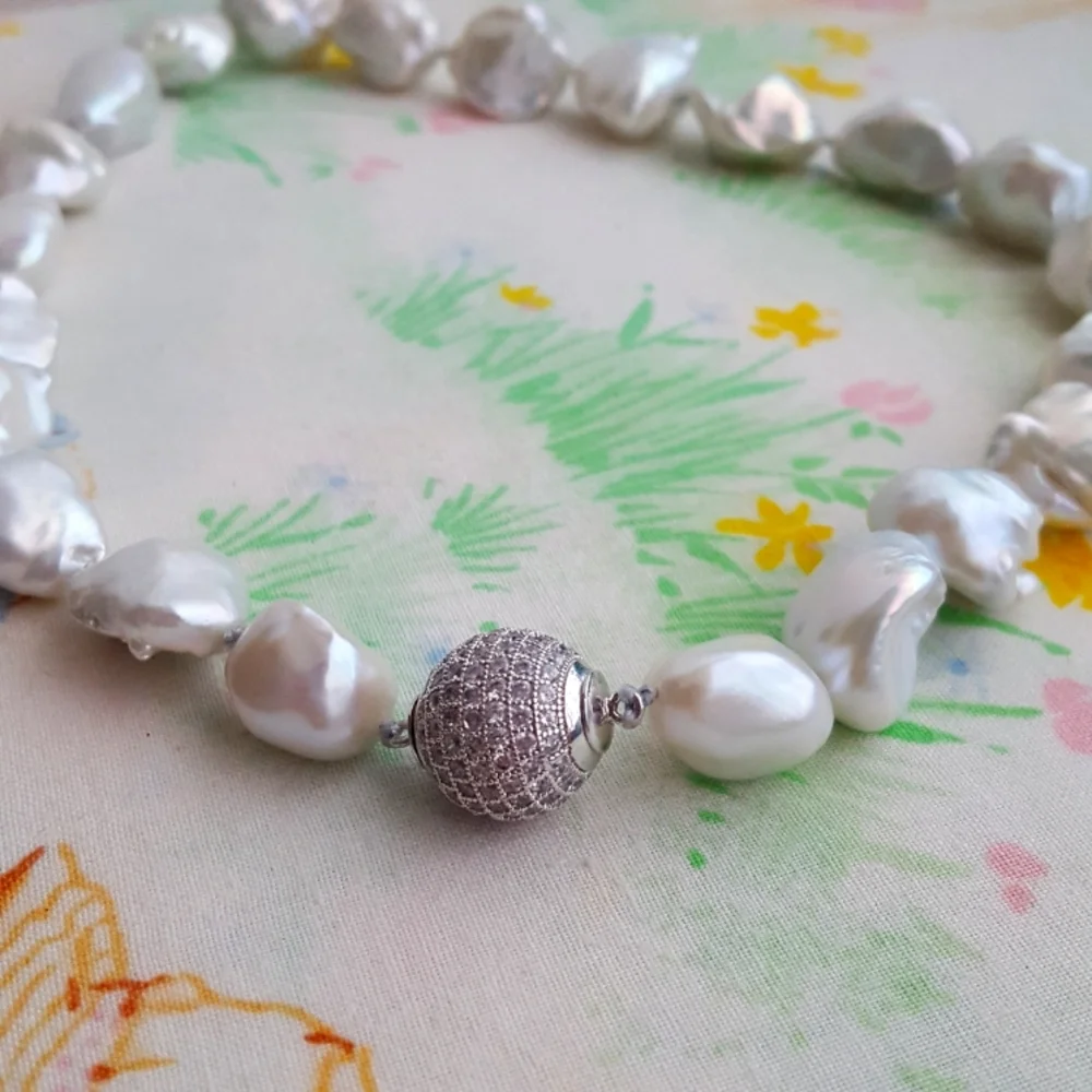 🌙Vintage Baroque Pearl Choker Pave Magnetic Clasp